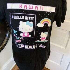 134 Hello Kitty, Kawaii Tee, Size M